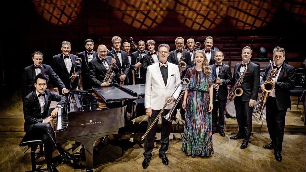 © Glenn Miller Orchestra